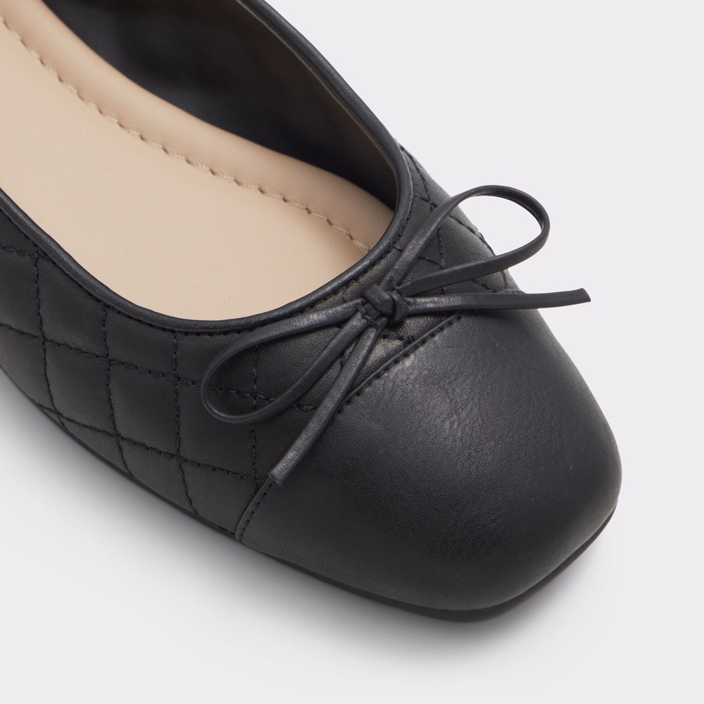 NWOT Black Leather Ballet Flats - Braylynn